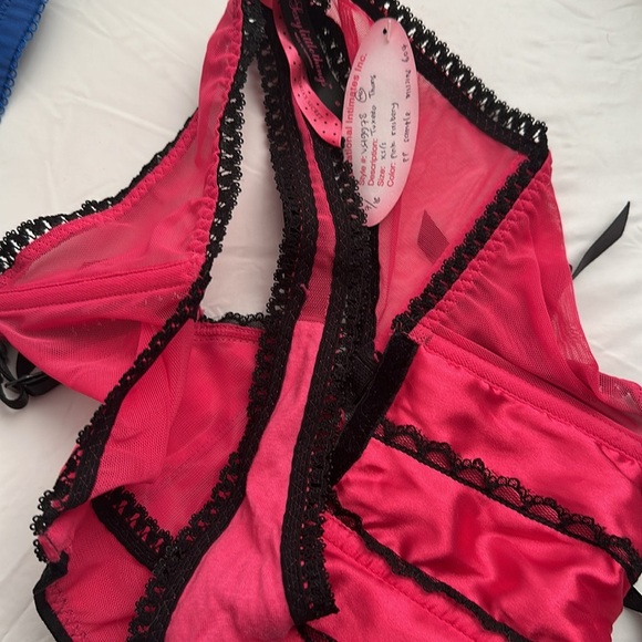 Victoria’s Secret Sexy Little Things hot pink satin thong panty with garters - Picture 16 of 16